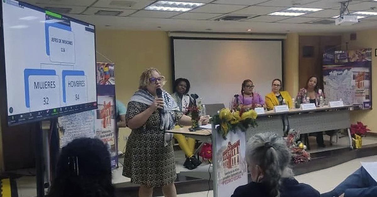 El IAEDPG organiza Conversatorio sobre las Mujeres en las Relaciones Internacionales