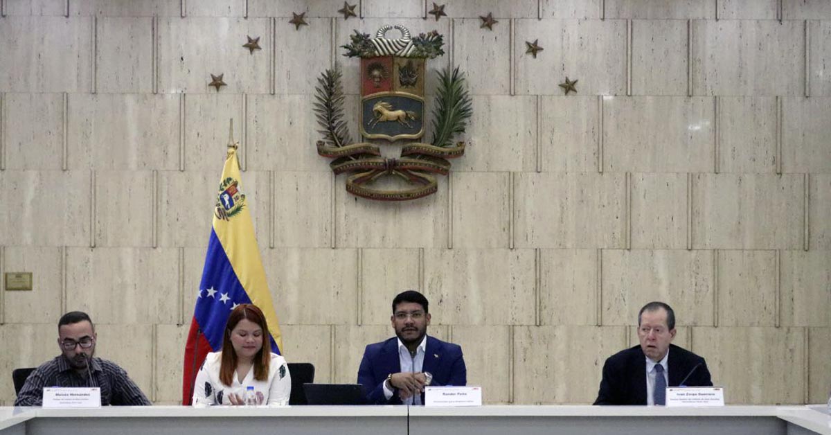 Instituto Diplomático organizó clase magistral impartida por el viceministro Rander Peña