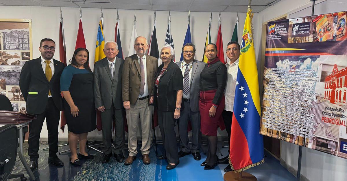 Efectuada conferencia «Nicolás Maduro, un paradigma de Diplomacia Bolivariana»