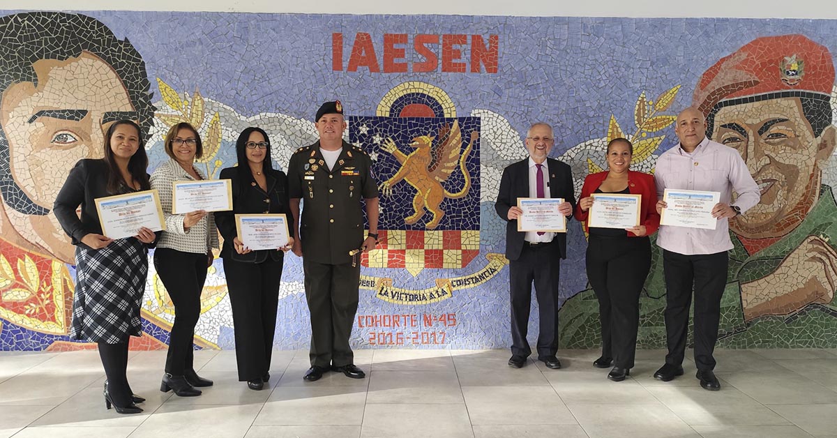 Otorgados reconocimientos del IAESEN a personal del IAEDPG