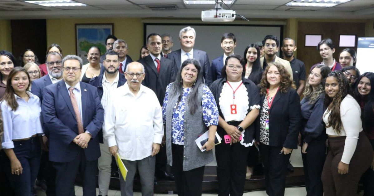Instituto “Pedro Gual” conmemora su 35° aniversario con seminario sobre multipolaridad